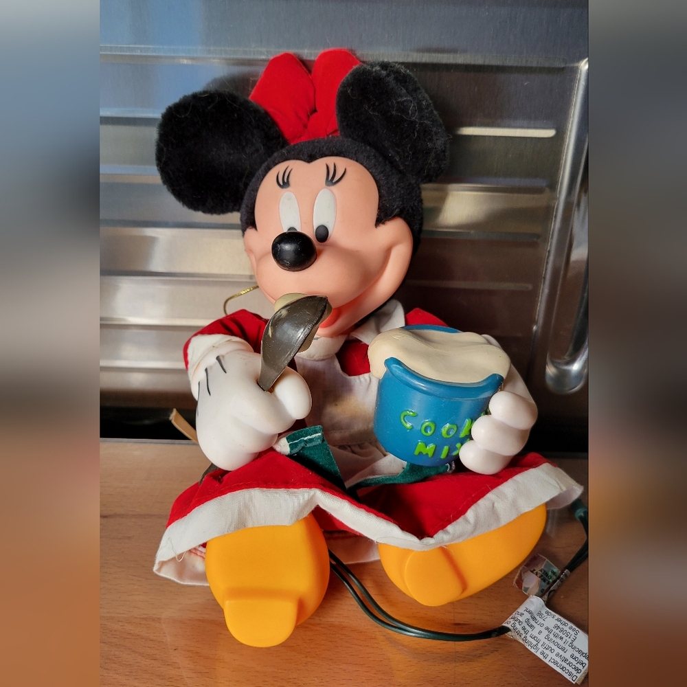Vtg Disney Santa's Best Minnie Mouse EZ Light Animated Ornament Cookie Mix 12”